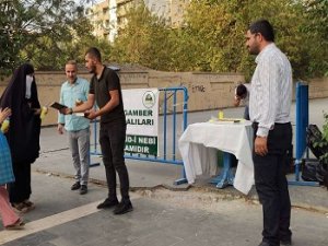 Peygamber Sevdalıları Cizre'de siyer kitabı dağıttı