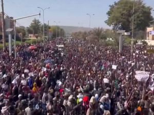 Mali'de İslam'a ve Hazreti Muhammed'e hakaret protesto edildi