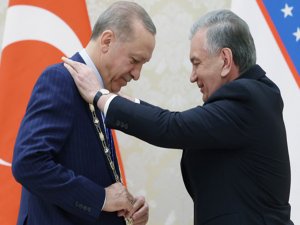 Cumhurbaşkanı Erdoğan’a Özbekistan’da Yüksek Düzeyli İmam Buhari Nişanı takdim edildi