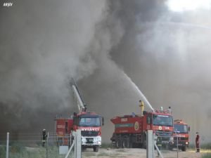 Gaziantep'te tekstil fabrikasında yangın