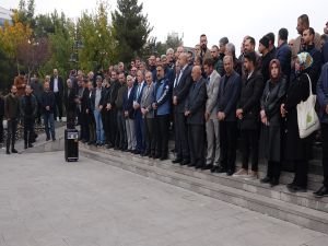 Mardin'de cinsel sapkınlara karşı "aileyi koru" basın açıklaması düzenlendi