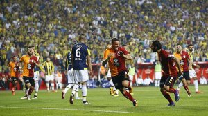 Lukas Podolski'den kötü haber