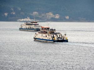 Marmara'da deniz ulaşımına fırtına engeli