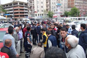 Şoför ile muavinler arasında bıçaklı kavga: 2 yaralı