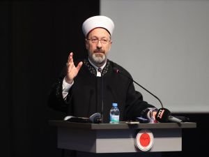 Diyanet İşleri Başkanı Erbaş: Bugün batılının ürettiği ilim faydadan çok zarar veriyor