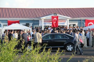 Cumhurbaşkanı Erdoğan PKK'nın katliam yaptığı köye gitti