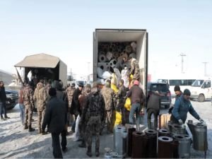 Deprem bölgelerine yardım çalışmaları devam ediyor