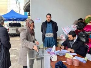 Duhok'tan depremzedeler için 32 tır insani yardım