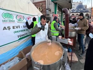 Dört kardeş yardım kuruluşundan Adıyaman’da günlük 25 bin kişiye sıcak yemek