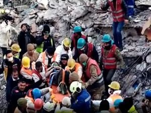 Hatay Antakya'da Miyada Muhammed enkazdan sağ çıkarıldı