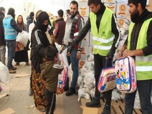 Depremzedelerden 4 kardeş yardım kuruluşuna teşekkür