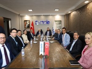 Deprem bölgesinden iş gücünün göç etmemesi için çift maaş önerisi