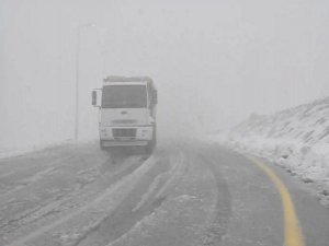 Antalya-Konya yolu tır geçişlerine kapatıldı