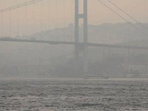 İstanbul Boğazı'nda deniz ulaşımına sis engeli