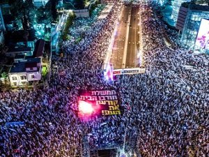 İşgal altındaki Tel Aviv savaş alanına döndü