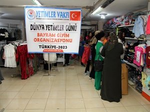 Yetimler Vakfı yetimler gününde yüzlerce yetimi giyindirdi