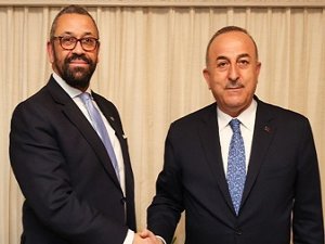 Dışişleri Bakanı Çavuşoğlu, İngiliz mevkidaşı Cleverly ile görüştü