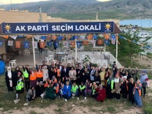 Ak Parti Kadın Kolları Başkanlığı Hasankeyf'e çıkarma yaptı