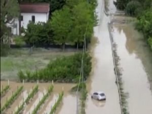 İtalya'daki sellerde ölenlerin sayısı 11'e yükseldi