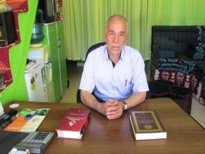 Emekli imamdan merkezi ezan ve vaaza tepki