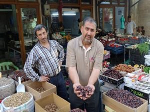 Ramazan alış verişi ile esnafın yüzü gülmeye başladı