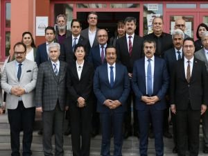 Bakan Tekin: Öğretmenlerle istişarelerimizi kurumsal hâle getireceğiz