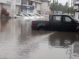 Samsun'da sel nedeniyle eğitime ara verildi