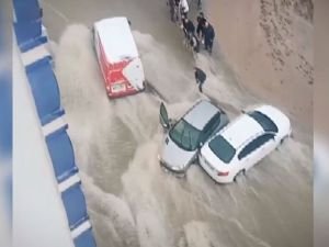 Ankara'da cadde ve sokaklar göle döndü