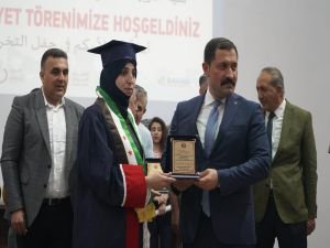 Afrin Eğitim Fakültesi ilk mezunlarını verdi