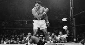 Dünya boksunun efsane ismi Muhammed Ali, hayatını kaybetti