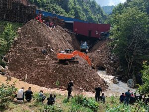 Giresun'daki göçükte bir kişinin cansız bedenine ulaşıldı