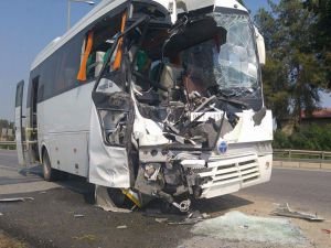 Test sürüşündeki iki otobüs çarpıştı