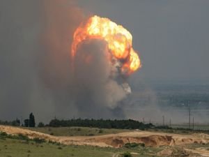 Ukrayna, Kırım’da mühimmat deposunu vurdu