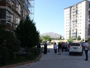 Malatya’da inşaat iskelesi çöktü: Bir ölü, 2 yaralı