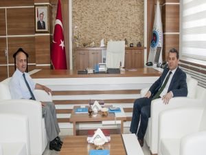 Vali Çelik’ten Rektör Uluçam’a veda ziyareti
