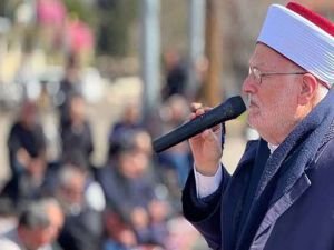 Şeyh İkrime Sabri: İşgalci siyonistler direnişin yaygınlaşmasından korkuyor