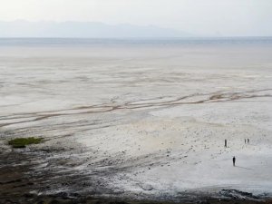 Dünyanın 2'nci büyük tuz gölü Urmiye Gölü kurudu