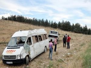 Minibüs şarampole yuvarlandı: 9 yaralı