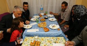 Başbakan Yıldırım Tunç ailesinin iftarına konuk oldu