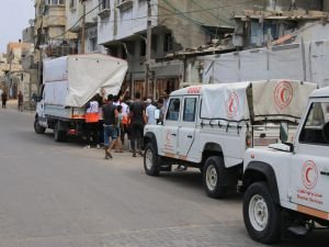 İşgalciler, Filistin Kızılay'ına ait ambulansları vurdu: 4 şehit