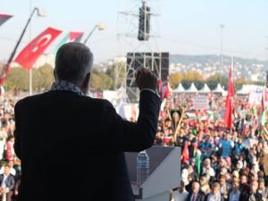 Yapıcıoğlu: Müminler sıkılı bir yumruk gibi bir araya geldiklerinde fitnenin karargâhı dağılacak