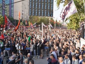 Halk, İslam ülkelerine siyonistlere karşı birlik çağrısında bulundu