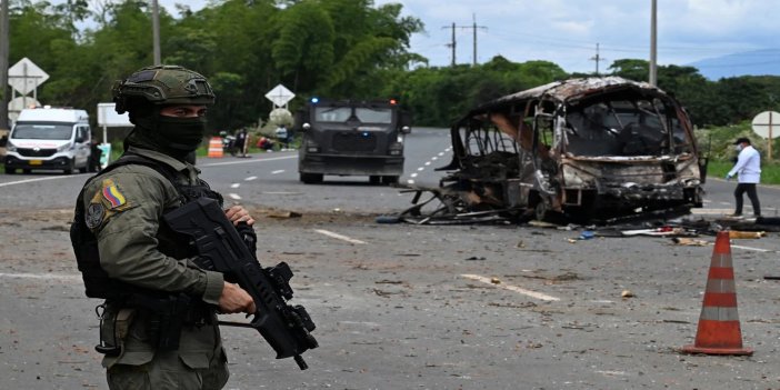 Kolombiya’da bomba yüklü otobüs patlatıldı: 2 kişi yaralandı