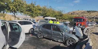 Şanlıurfa’da zincirleme trafik kazası: 10 yaralı