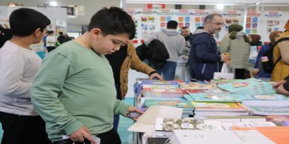 “Vaktini sosyal medyada geçiren çocuklarla, kitap okuyan çocuklar arasında fark var”