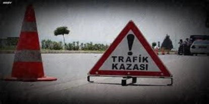 Tır, yol kenarına park eden tankere çarptı: 2 yaralı