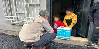 Umut Kervanı Hatay'da onlarca aileye gıda desteğinde bulundu