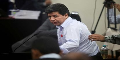 Peru'nun eski lideri Pedro Castillo "görevi kötüye kullanmaktan" yargılanıyor