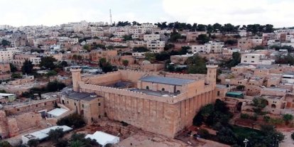 Siyonistler, Harem-i İbrahim Camii'nde namaz kılınmasını engelliyor