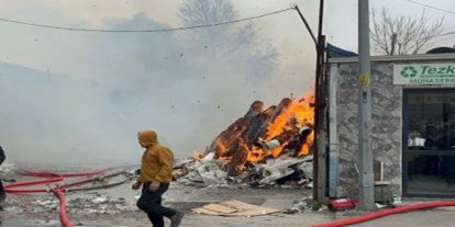 Bursa'da geri dönüşüm tesisindeki yangın söndürüldü